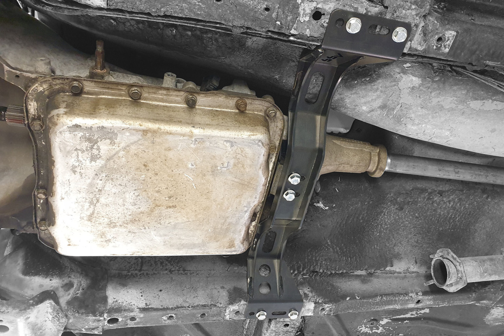 Gearkasse bjælke GM T5/T56/4L60 - Volvo 240